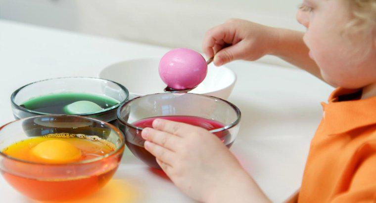 ¿Cómo se obtiene el tinte de huevo de Pascua fuera de la piel?