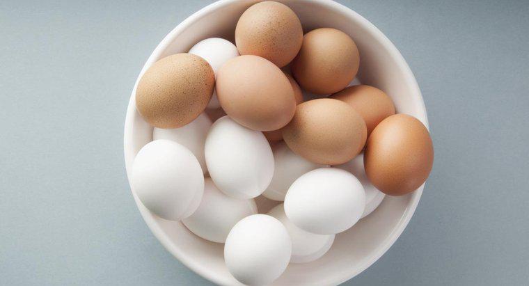 ¿Se blanquean los huevos blancos?