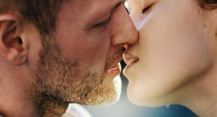 ¿Puede la propagación de tordo oral al besarse?