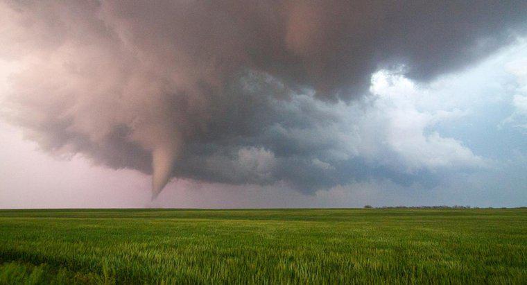 ¿Cómo afectan los tornados a las personas?