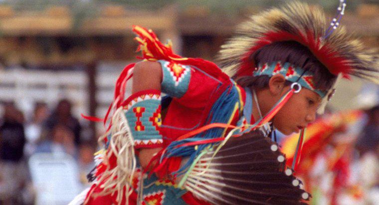 ¿Qué tradiciones son practicadas por los indios sioux?