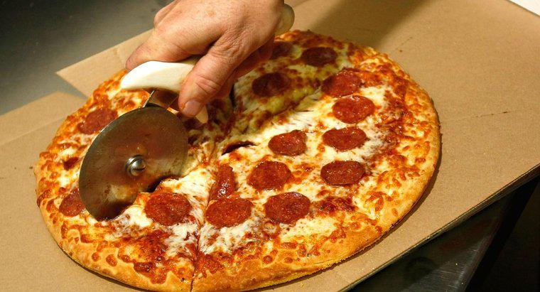 ¿Cuántas calorías hay en una rebanada de pizza?