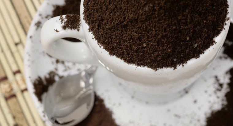 ¿Se puede poner el café molido en la eliminación de basura?
