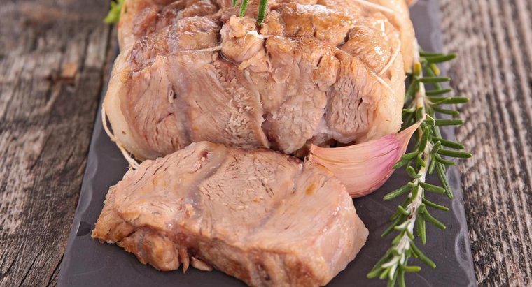 ¿Cuánto tiempo se tarda en cocinar la carne asada en el horno?