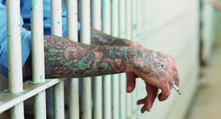 ¿Qué simbolizan los tatuajes de la prisión rusa?