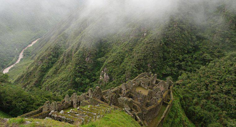 ¿Por qué fue devastado el imperio inca?