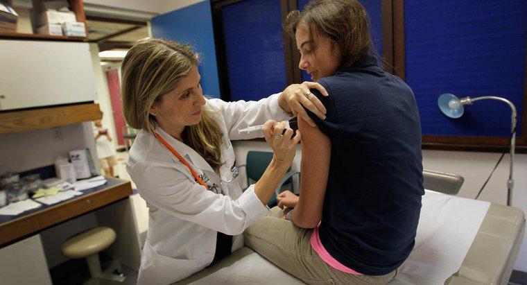 ¿Cuáles son los efectos secundarios de la vacuna contra la neumonía?