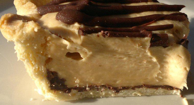 ¿Cuál es la receta para un pastel de mantequilla de maní sin hornear?
