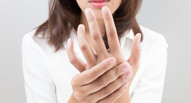 ¿Cuándo debería ver a un médico acerca de entumecimiento en sus dedos?