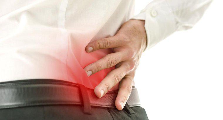 ¿Qué causa el dolor en el lado derecho de la espalda baja?