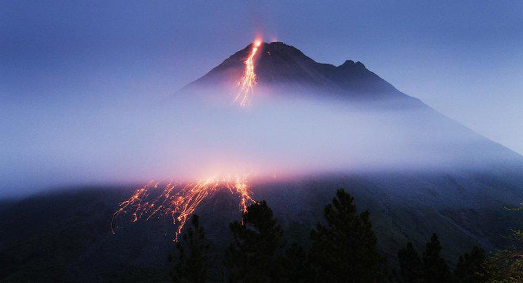 ¿Cuándo fue encontrado el primer volcán?