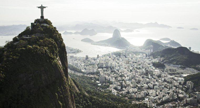 ¿Cuál es la población de Río de Janeiro?