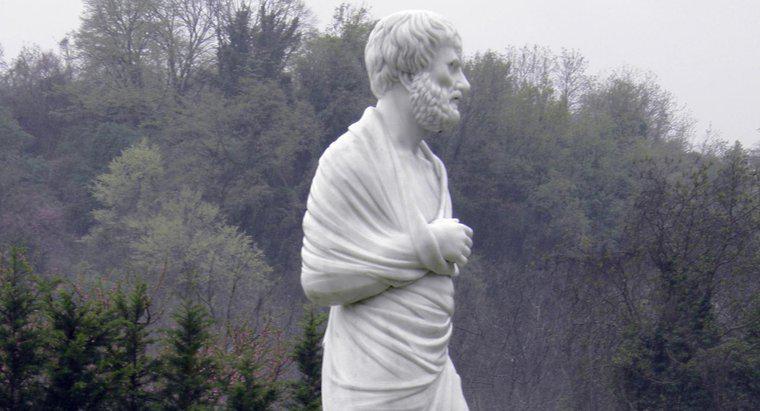 ¿Qué creía Aristóteles sobre la naturaleza humana?