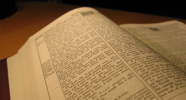 ¿Cuáles son los diez mandamientos en la Biblia KJV?