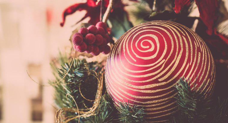 ¿Cuándo deben las decoraciones navideñas ser derribadas?