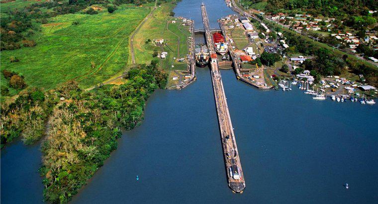 ¿Cuántas personas murieron construyendo el Canal de Panamá?