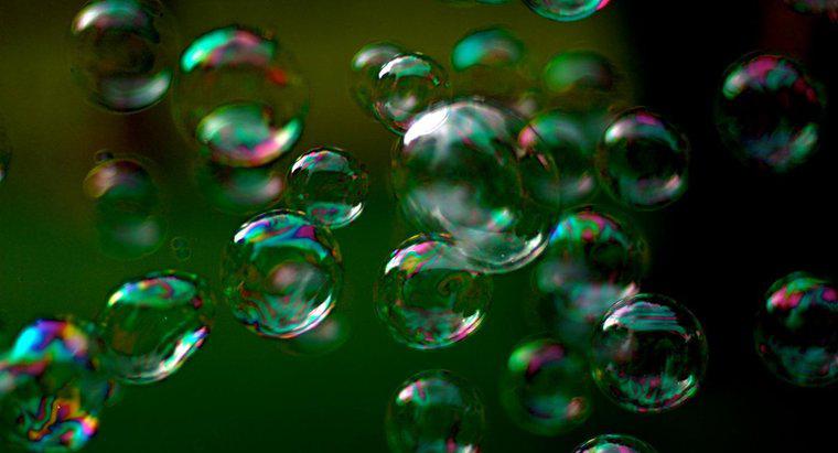 ¿Cómo puedo hacer burbujas de glicerina?