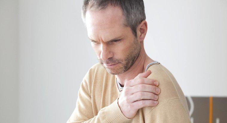 ¿Qué podría causar dolores agudos en el hombro izquierdo?