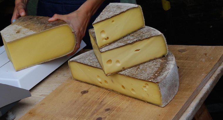 ¿Cuánto tarda el queso suizo en moldear?