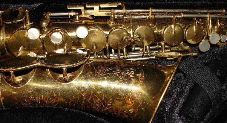¿Cuántas teclas tiene un saxofón?