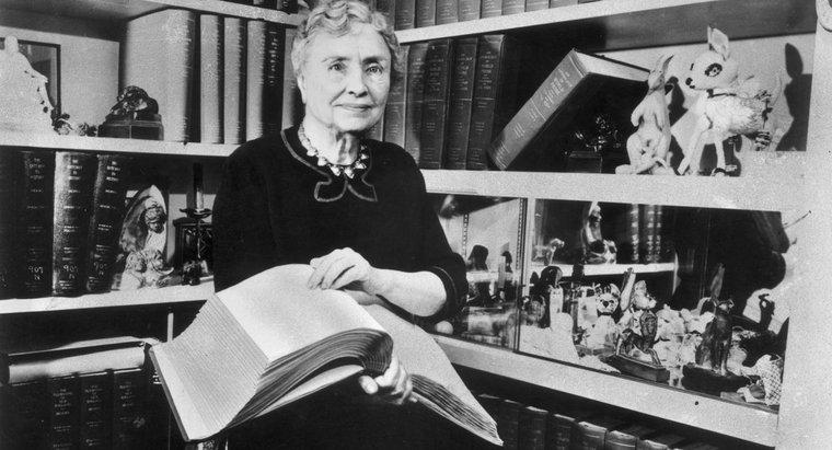 ¿Qué causó que Helen Keller perdiera la vista y la audición?
