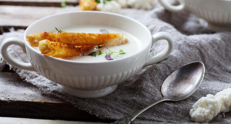 ¿Cuál es la receta de Jamie Oliver para la sopa de coliflor?