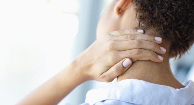 ¿La enfermedad de la arteria carótida causa dolor de cuello?