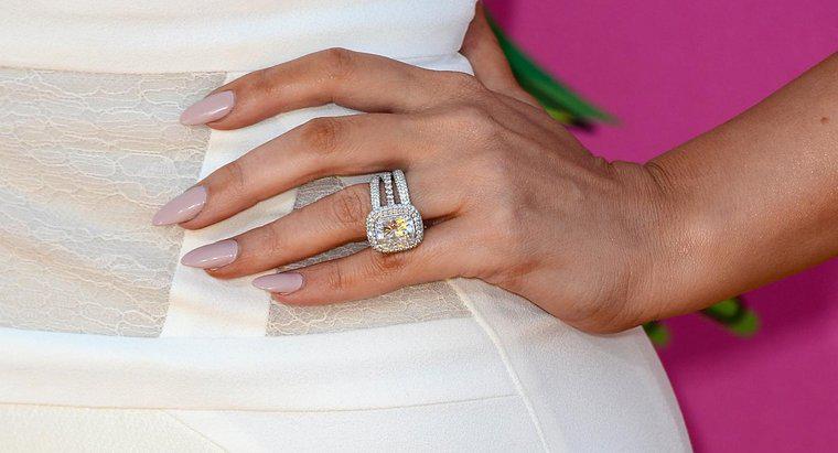 ¿Cuál es el significado de un anillo de bodas ruso?
