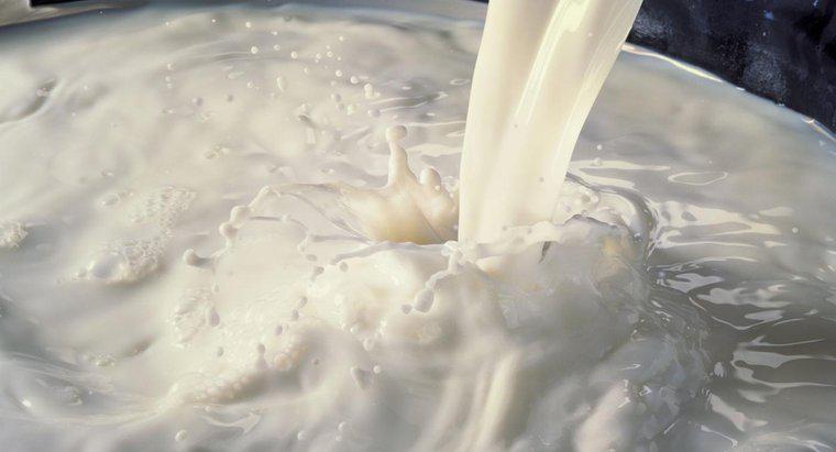 ¿Cómo convertir la leche en crema?