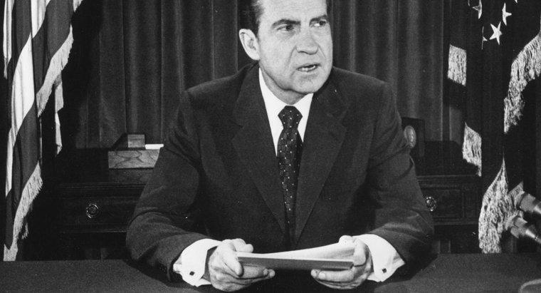 ¿Por qué es famoso Richard M. Nixon?