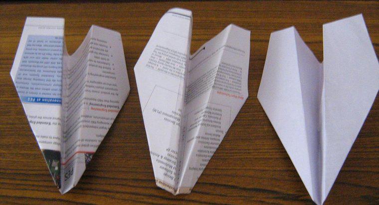 ¿Cómo afecta el diseño de un avión de papel a su vuelo?