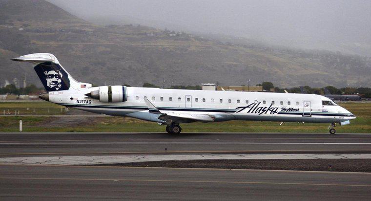 ¿Cómo puede realizar un seguimiento de los vuelos de Alaska Airlines?