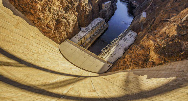¿Cuántas personas murieron construyendo la presa Hoover?