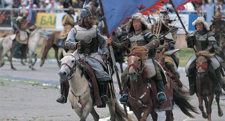 ¿Cuándo los mongoles invadieron China?