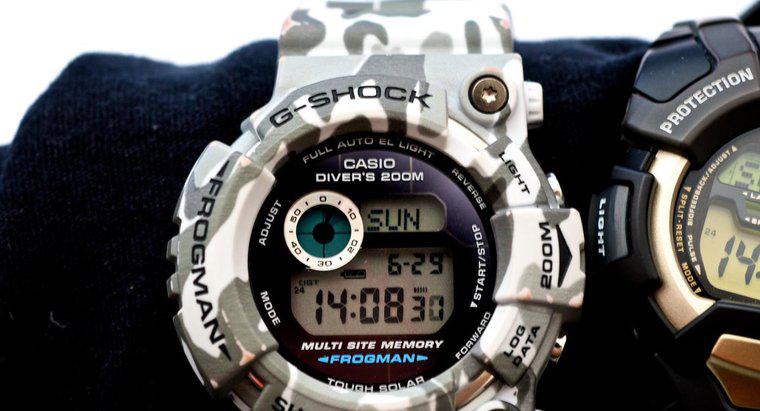 Cómo establecer la hora en un reloj Casio G-Shock