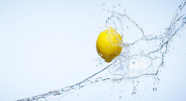¿Beber agua de limón ayuda a perder peso?