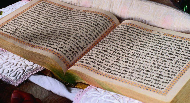 ¿Cuál es el nombre del libro sagrado de los sijs?