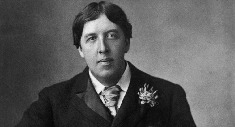 ¿Qué temas se expresan en "El príncipe feliz" por Oscar Wilde?