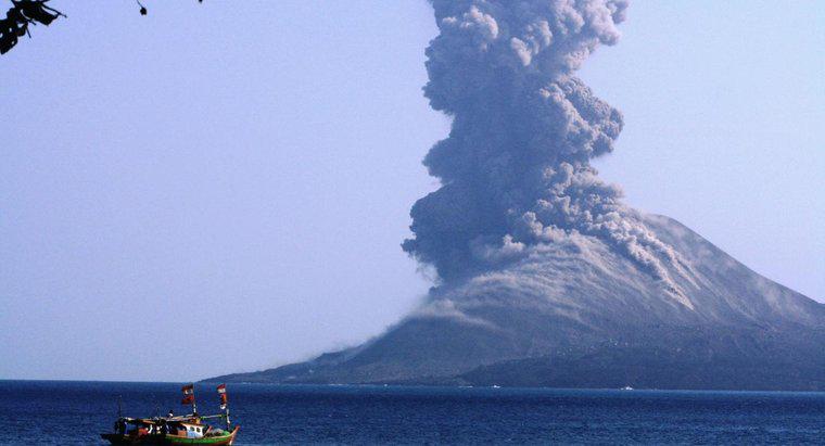 ¿Qué país tiene los volcanes más activos?