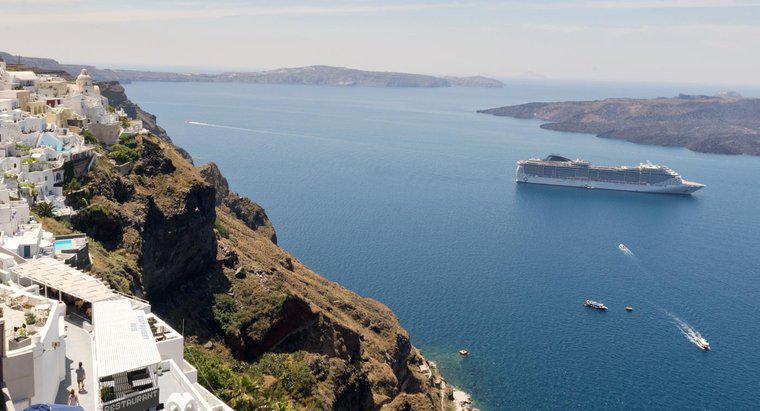 ¿Cuáles son los grandes cuerpos de agua en Grecia?