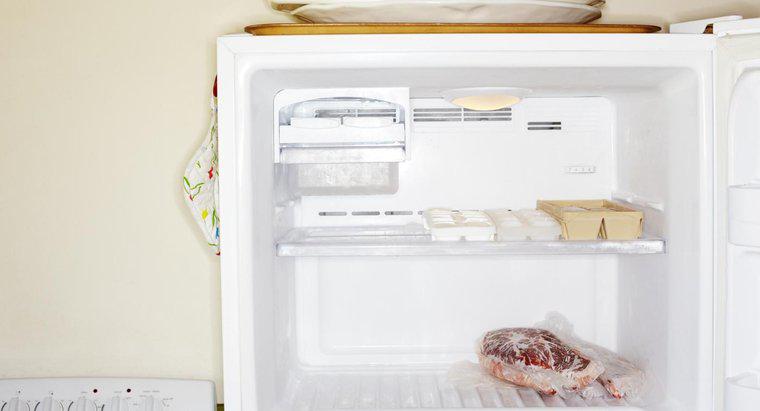 ¿Se puede volver a congelar la carne descongelada?