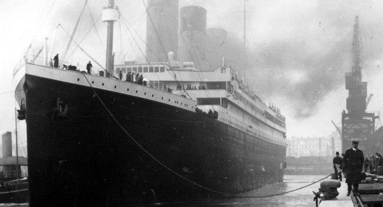 ¿Qué compañía era propietaria del Titanic?