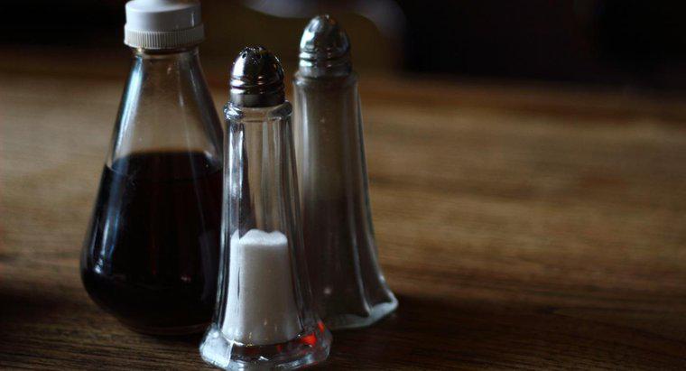 ¿Qué pasa cuando mezclas sal y vinagre?