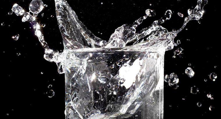 ¿El hielo pesa más que el agua?
