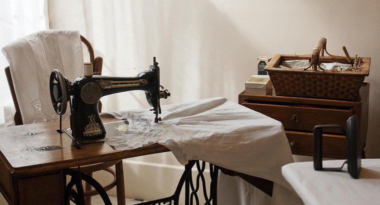¿Cómo se puede determinar el valor de una máquina de coser antigua?