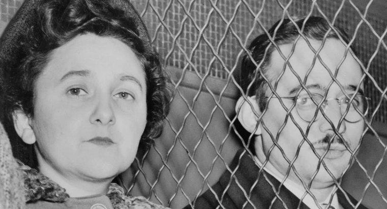 ¿Quiénes fueron Ethel y Julius Rosenberg, y cuál fue su destino?