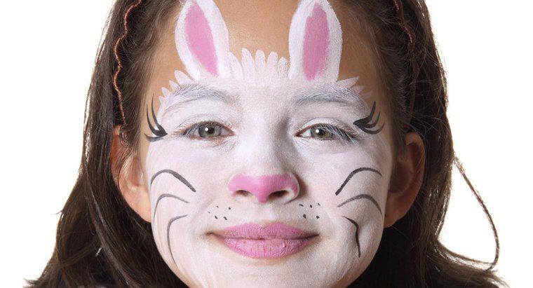 ¿Cómo puedes pintarte la cara para parecer un conejito?