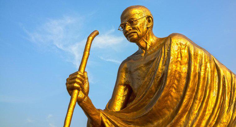 ¿Cuáles fueron los eventos importantes de la vida de Mahatma Gandhi?