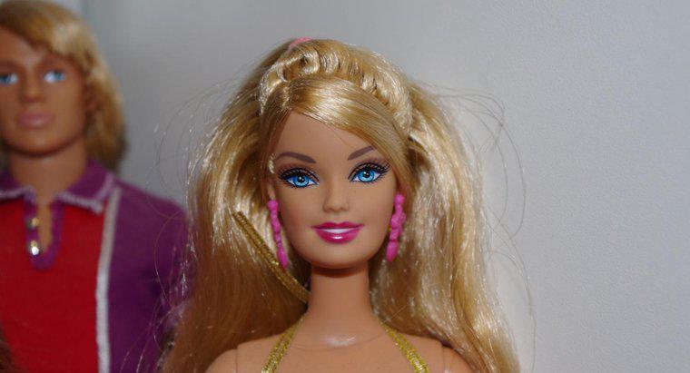 ¿De qué está hecho el pelo de barbie?