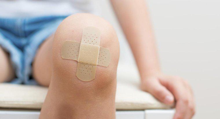 ¿Qué causa el dolor y la hinchazón de la rodilla?